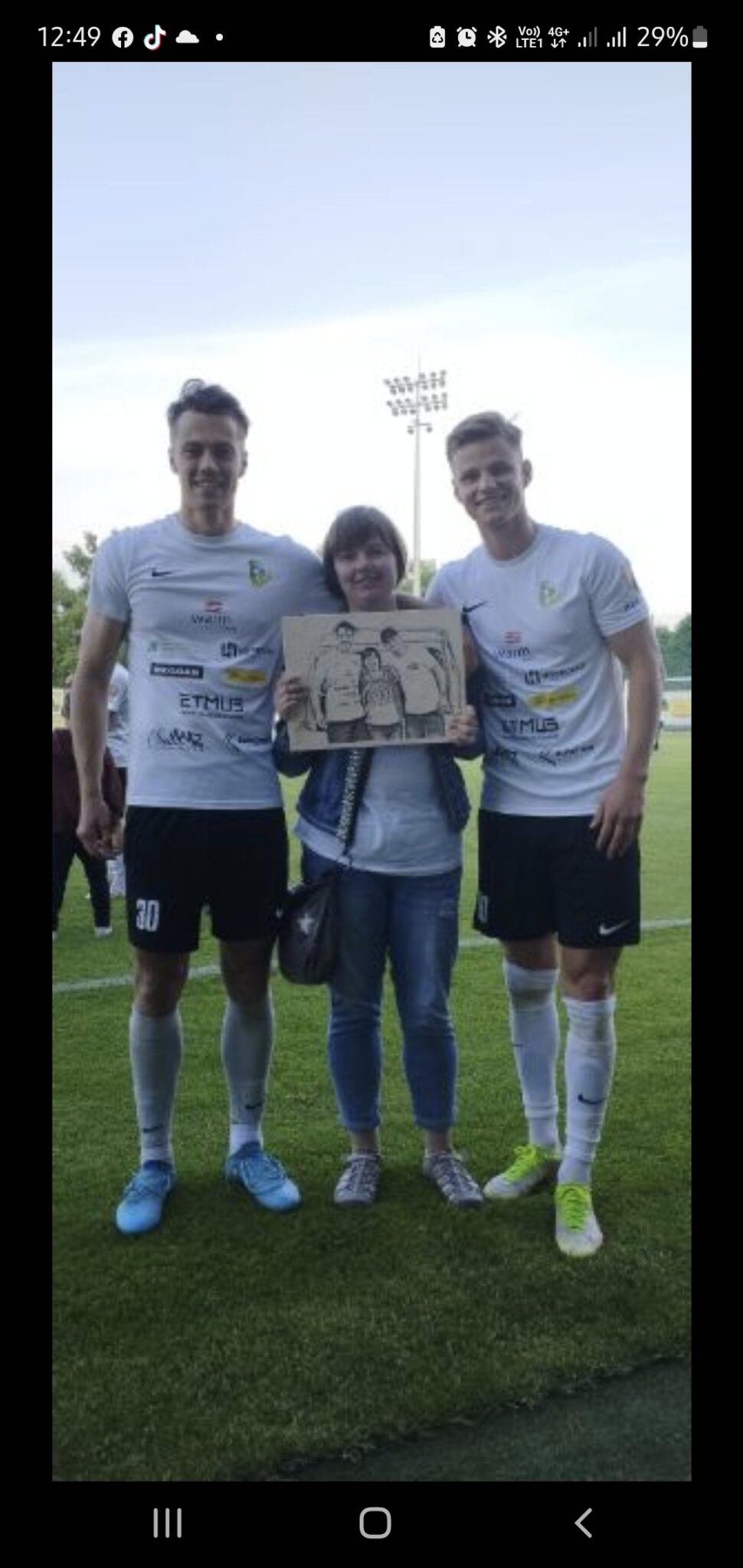 Screenshot_20230616-124945_Messages